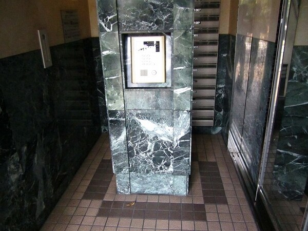 建物設備(安心のオートロック付き)