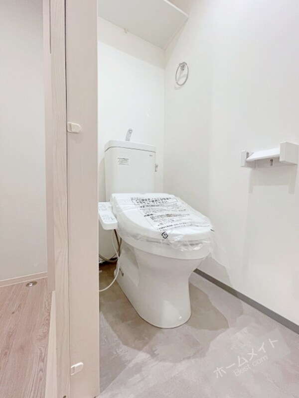トイレ(建築中につき同施工会社の同仕様写真です。ご参考にどうぞ・・。)
