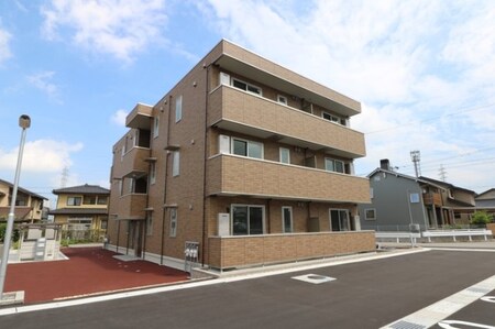 アールヴォリ町村外観写真