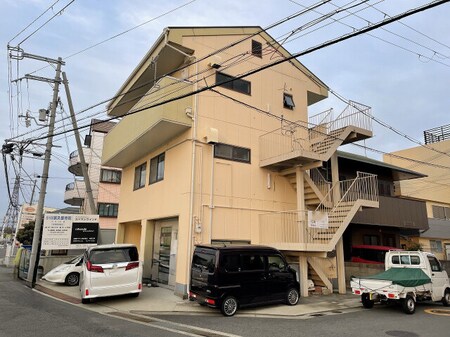 小林ビル３階外観写真