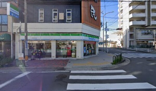 周辺環境(ファミリーマート ＪＲ鷹取駅前店 2343m)