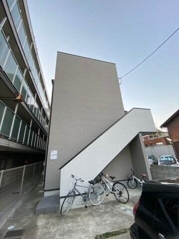 物件外観写真2　