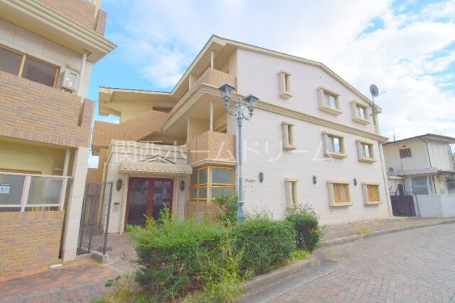 プレジ－ルの物件外観写真