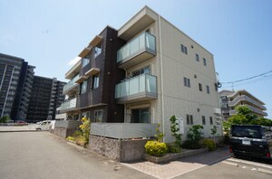 シャルロステ外観写真