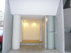 リンデ神宮前外観写真