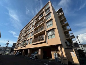 第６よし川ビル外観写真