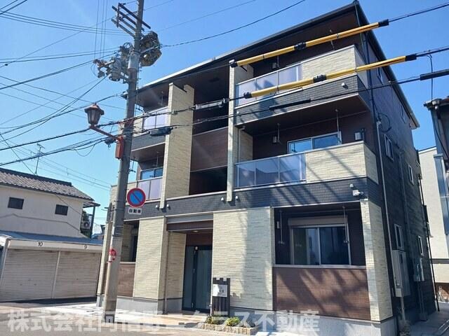 物件外観写真1　(建物外観を気になさる方へ、見た目の良い物件です)