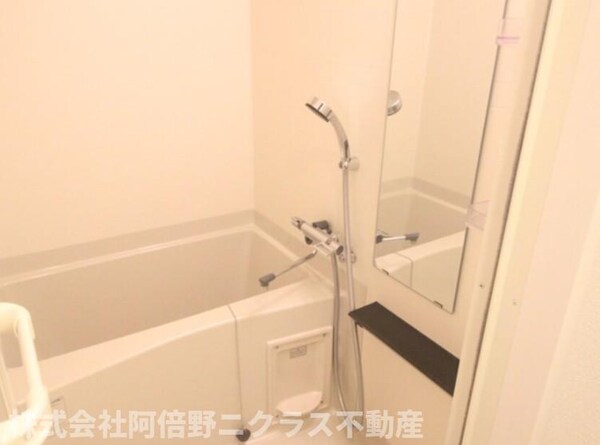 浴室(階層によってカラーパターンが異なる場合があります)