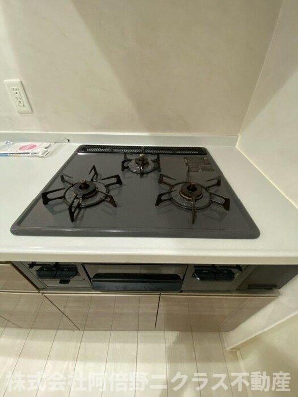 内装は別部屋の参考写真です。