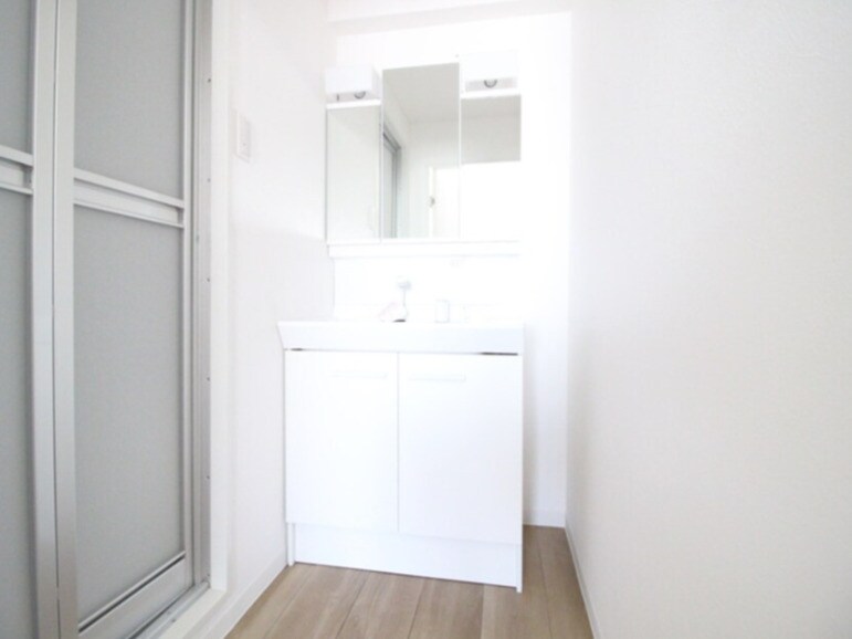 物件内観写真4　(内装は別部屋の参考写真です。)