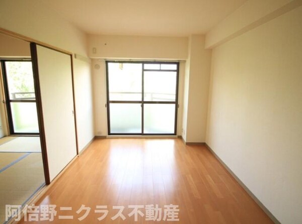 内装他(内装は別部屋の参考写真です)