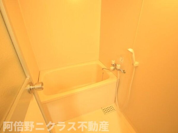 浴室(内装は別部屋の参考写真です)