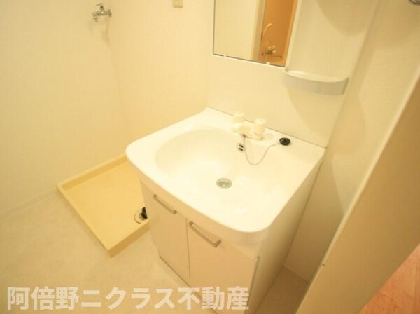 洗面・脱衣所(内装は別部屋の参考写真です)