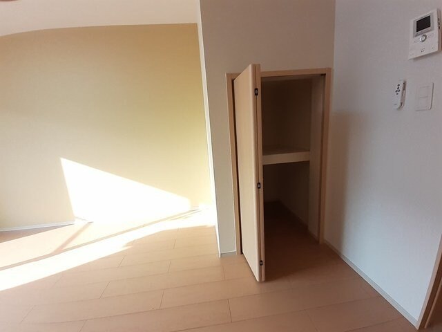 物件内観写真13　(専用の収納スペースです)