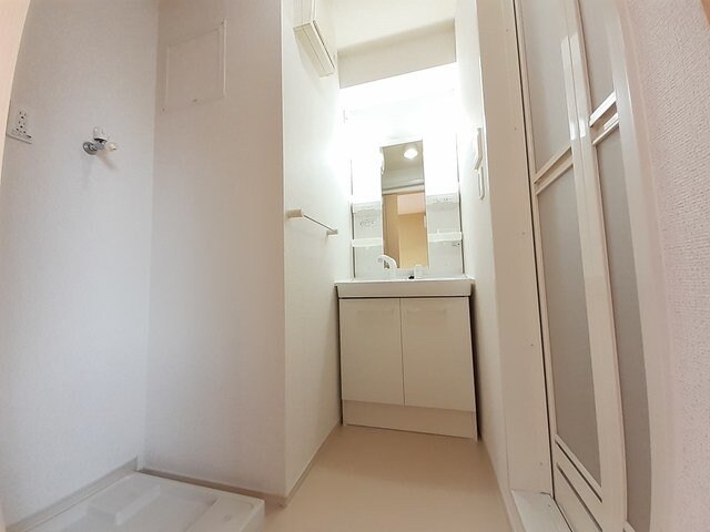 物件内観写真15　(脱衣スペースもあります)