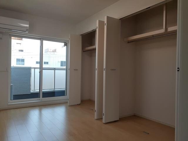 物件内観写真14　(便利な収納スペースです)