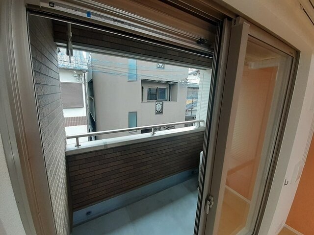 物件内観写真19　(バルコニーからの眺めを楽しみながら食事をしませんか)