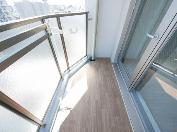 バルコニー(内装は別のお部屋、参考写真です。)