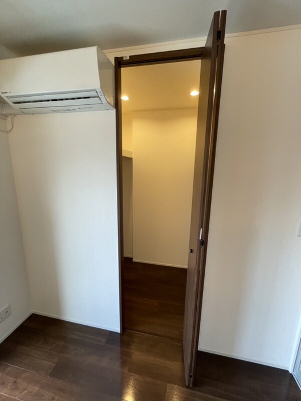 収納(内装は別部屋の参考写真です。)