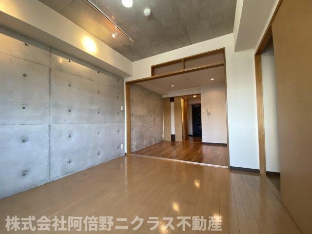 物件内観写真4　(ゆったり過ごせる居間です)