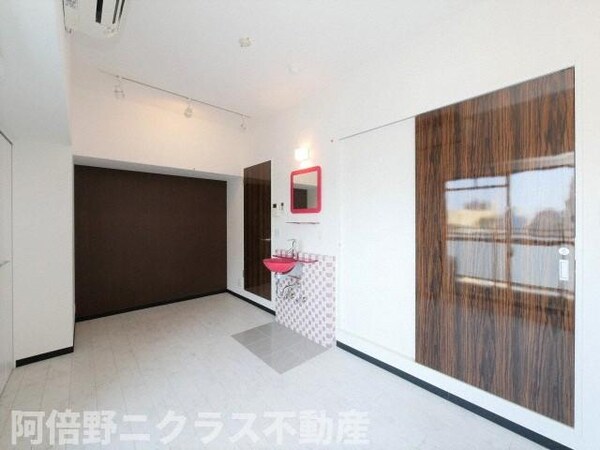 内装他(内装は別部屋の参考写真です。)