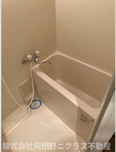 物件内観写真4　(内装は別部屋の参考写真です。)