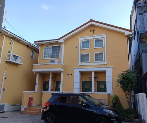 物件外観写真1　(きれいな外観です)