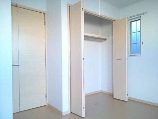 物件内観写真14　(収納のためのスペースです)