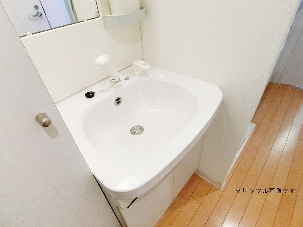 物件内観写真4　(内装もきれいです)