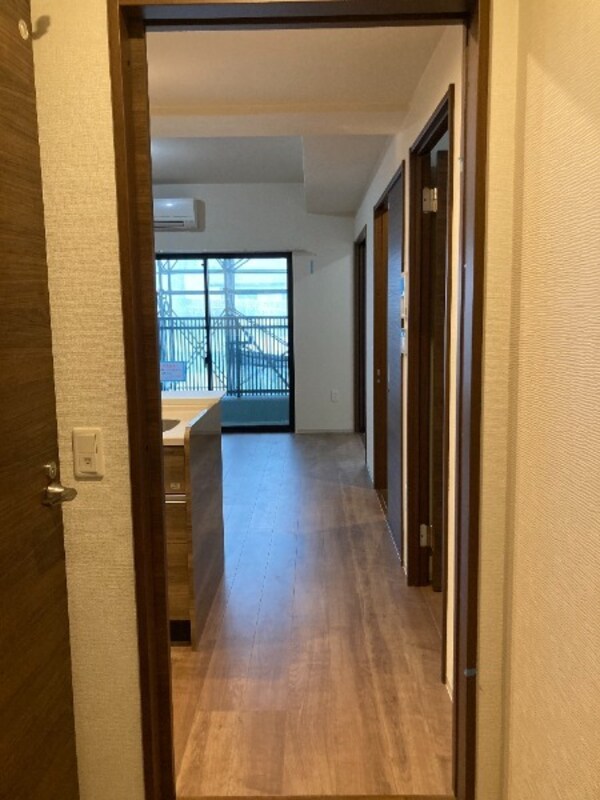 居室(内装は別部屋の参考写真です。)