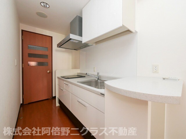 物件内観写真5　(内装カラーが異なる場合がございます。)