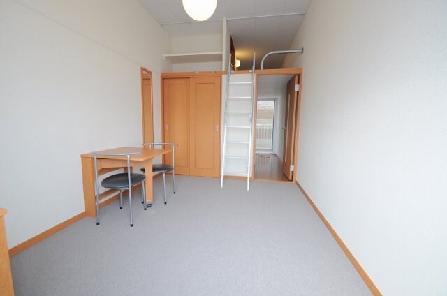 物件内観写真11　(落ち着いて過ごせるお部屋なので、寝室にいかがでしょうか)