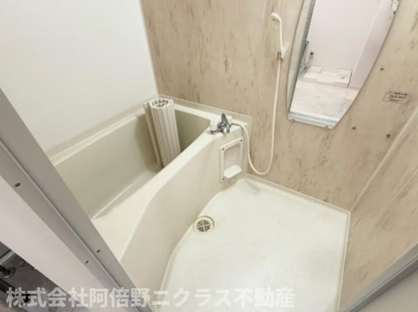 浴室(内装は別部屋の参考写真です。)