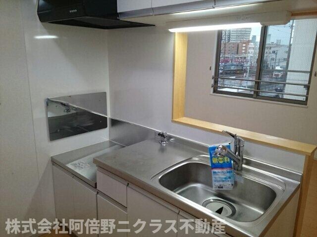 物件内観写真4　(キッチンでお料理をお楽しみください)