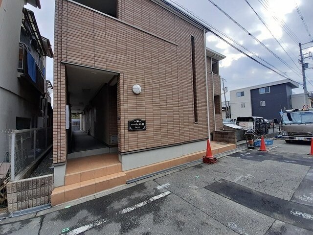 物件外観写真2　(エントランスです)