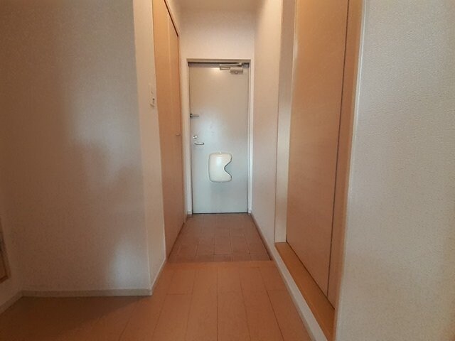 物件内観写真19　(きれいな玄関です)