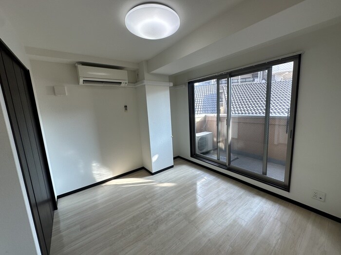 物件内観写真2　(内装は別部屋の参考写真です。)