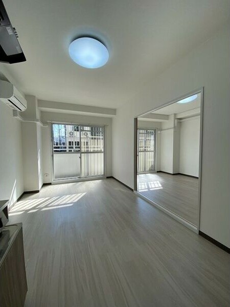 物件内観写真3　(内装は別部屋の参考写真です。)