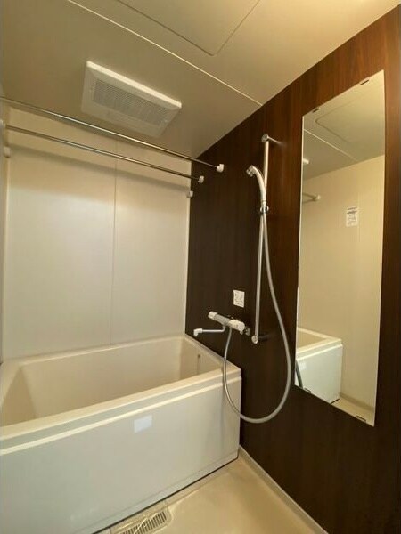 物件内観写真4　(内装は別部屋の参考写真です。)