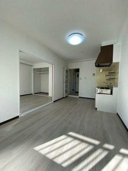 物件内観写真7　(内装は別部屋の参考写真です。)