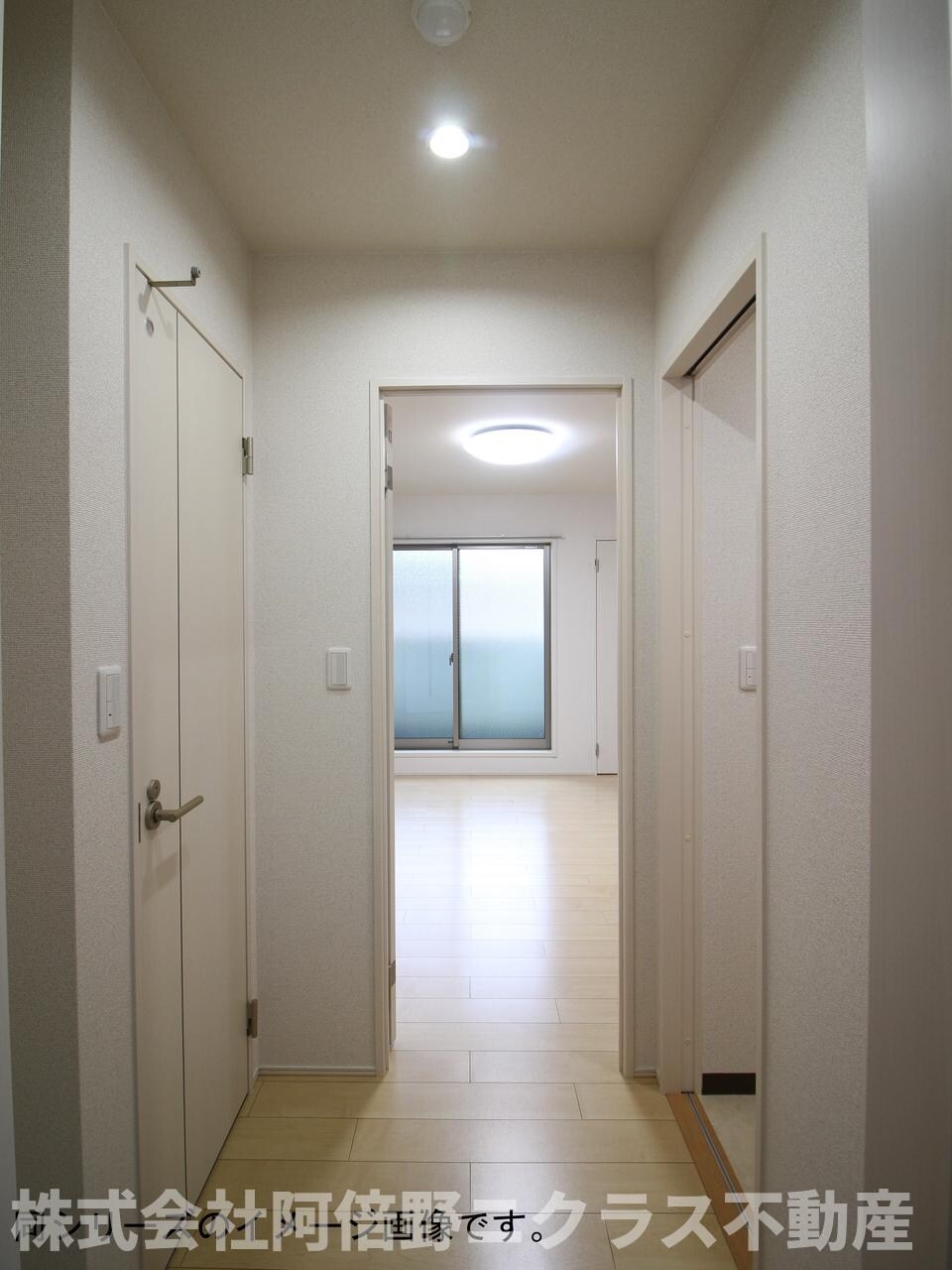 物件内観写真10　(内装は別部屋の参考写真です。)