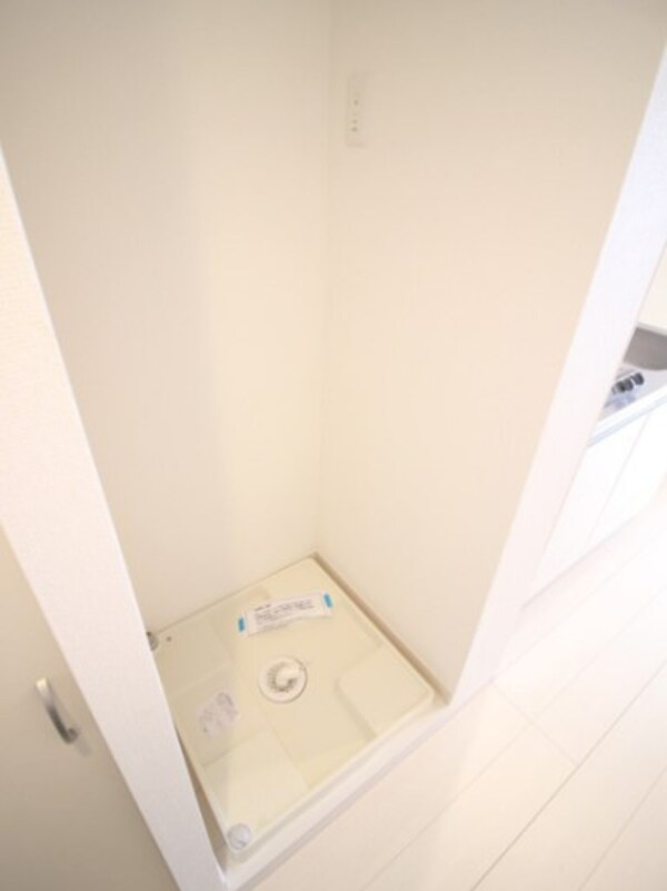 建物設備(内装は別のお部屋の参考写真です。)
