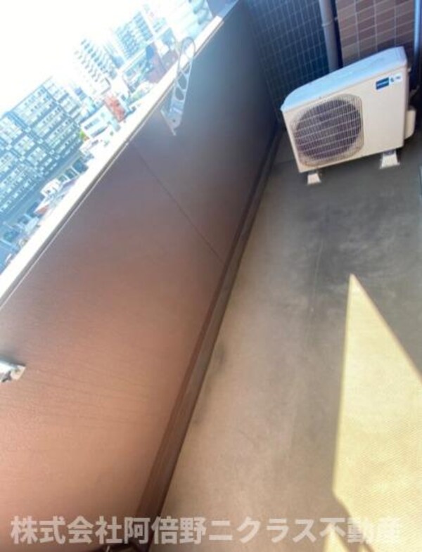 バルコニー(内装は別部屋の参考写真です。)