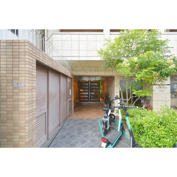 エントランス(清潔なエントランスです)