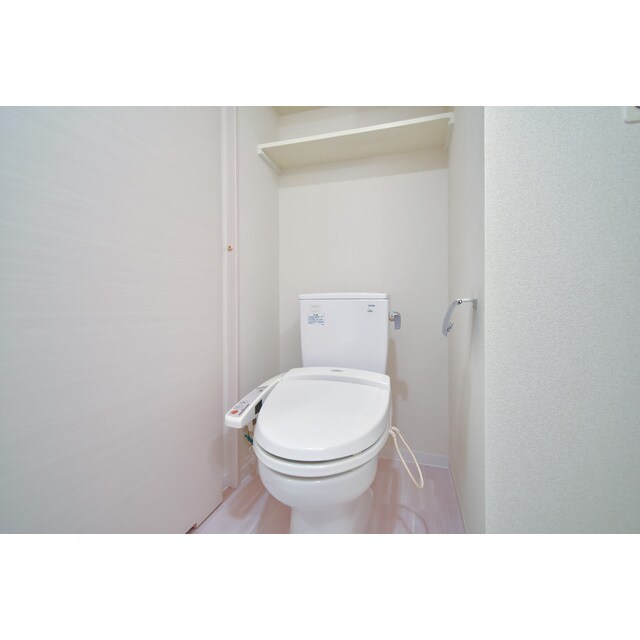 物件内観写真6　(シンプルで使いやすいトイレです)