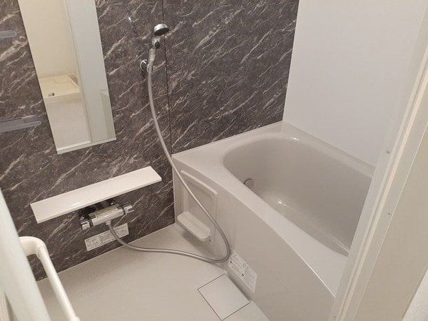 浴室(落ち着いた空間のお風呂です)