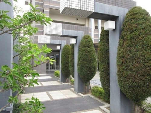 物件外観写真2　(エントランス)