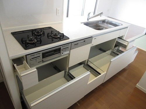 物件内観写真4　(システムキッチン　※前回募集時／２０２２年６月の写真)