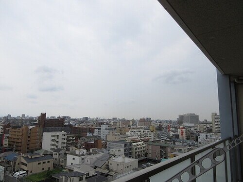 物件内観写真10　(バルコニーからの眺望　※前回募集時／２０２２年６月の写真)