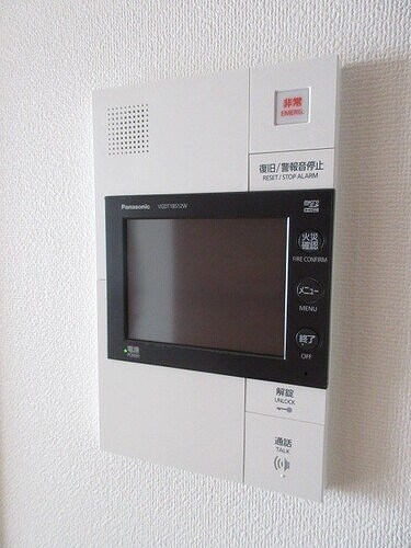 物件内観写真13　(ＴＶモニタ付インターホン　※前回募集時／２０２２年６月の写真)